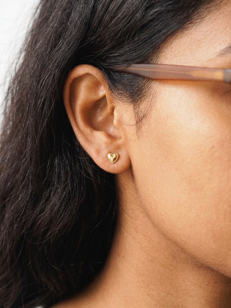 Little Heart Stud Earrings in Gold I