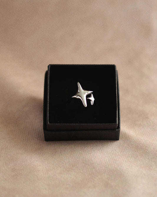 Lyra Open Star Ring in Silver