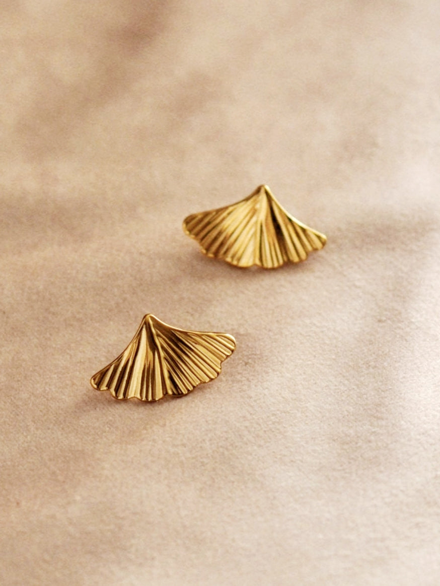 Single Ginkgo Leaf Earrings in Gold