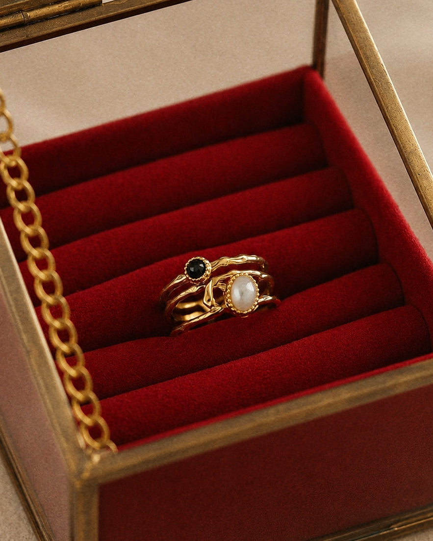 Three Line Luna Noire Ring