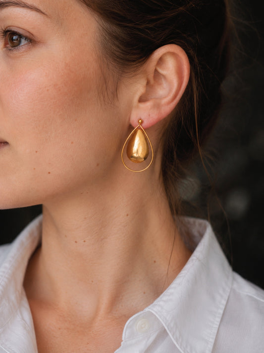 Elegant Teardrop Earrings