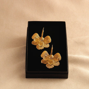 Elsa Floral Earrings in Gold