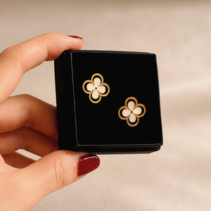 Beautiful Pearl Clover Studs
