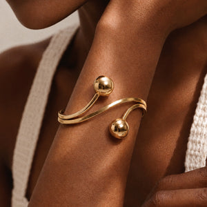 Laura Ball Bangle in Gold