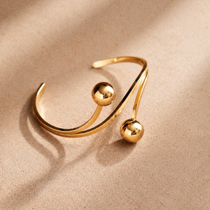 Laura Ball Bangle in Gold