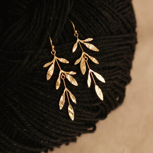 Olivia Earrings in Gold (Petite)