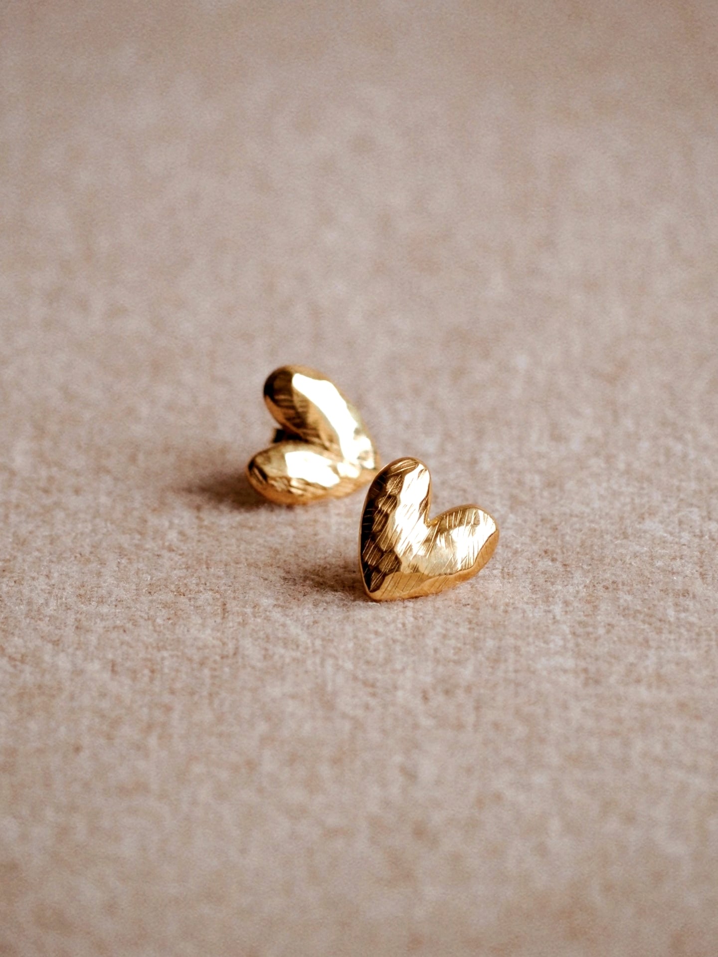Maja Heart Earrings Gold