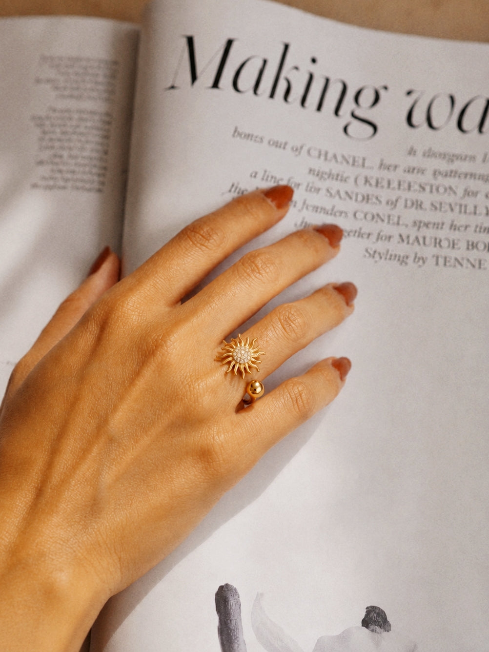 Front Open Sunflower Ring in Gold