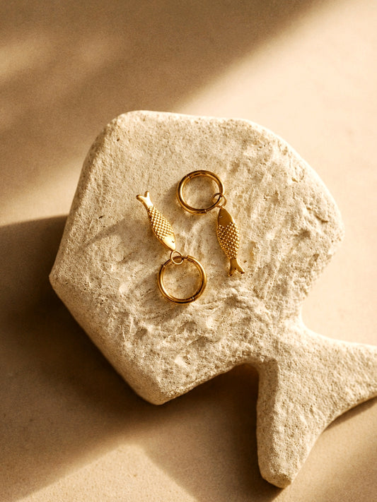 Elegant Fish Earrings in Gold