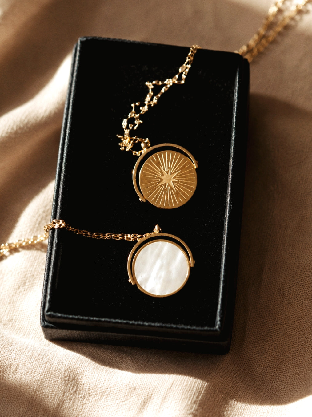 Rotating Mother of Pearl Necklace