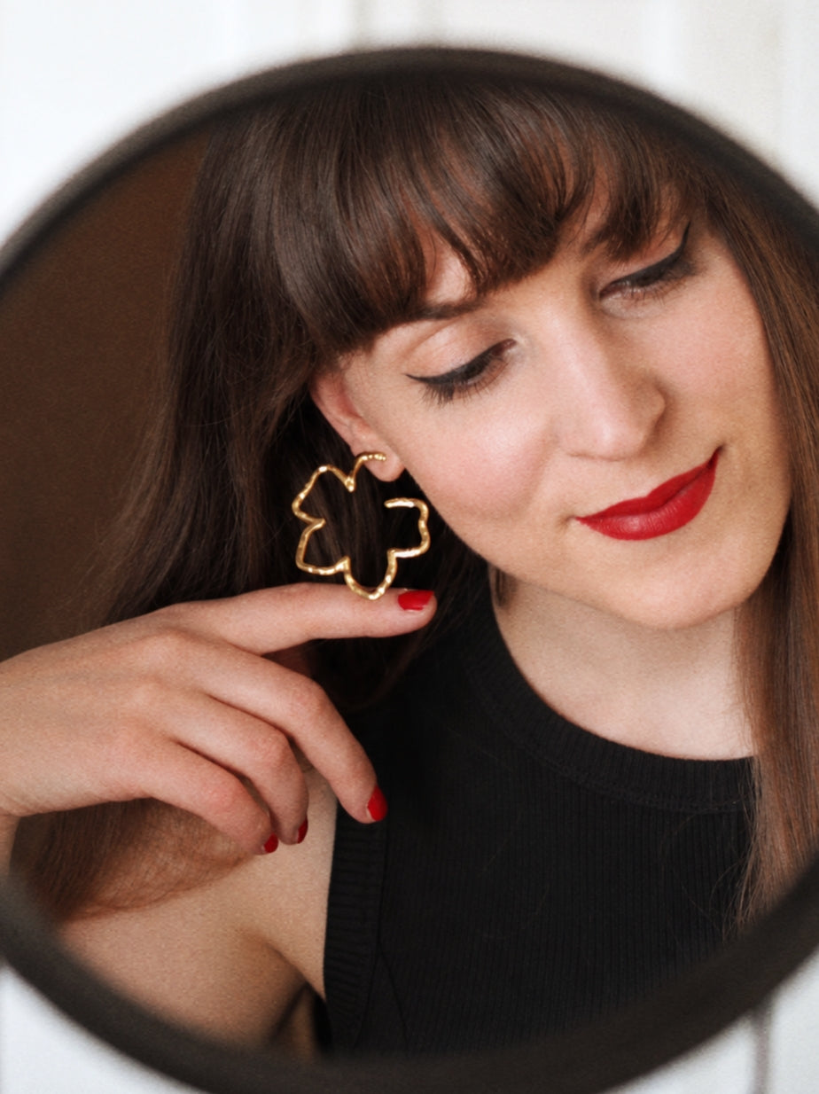 Justina Floral Earrings in Gold
