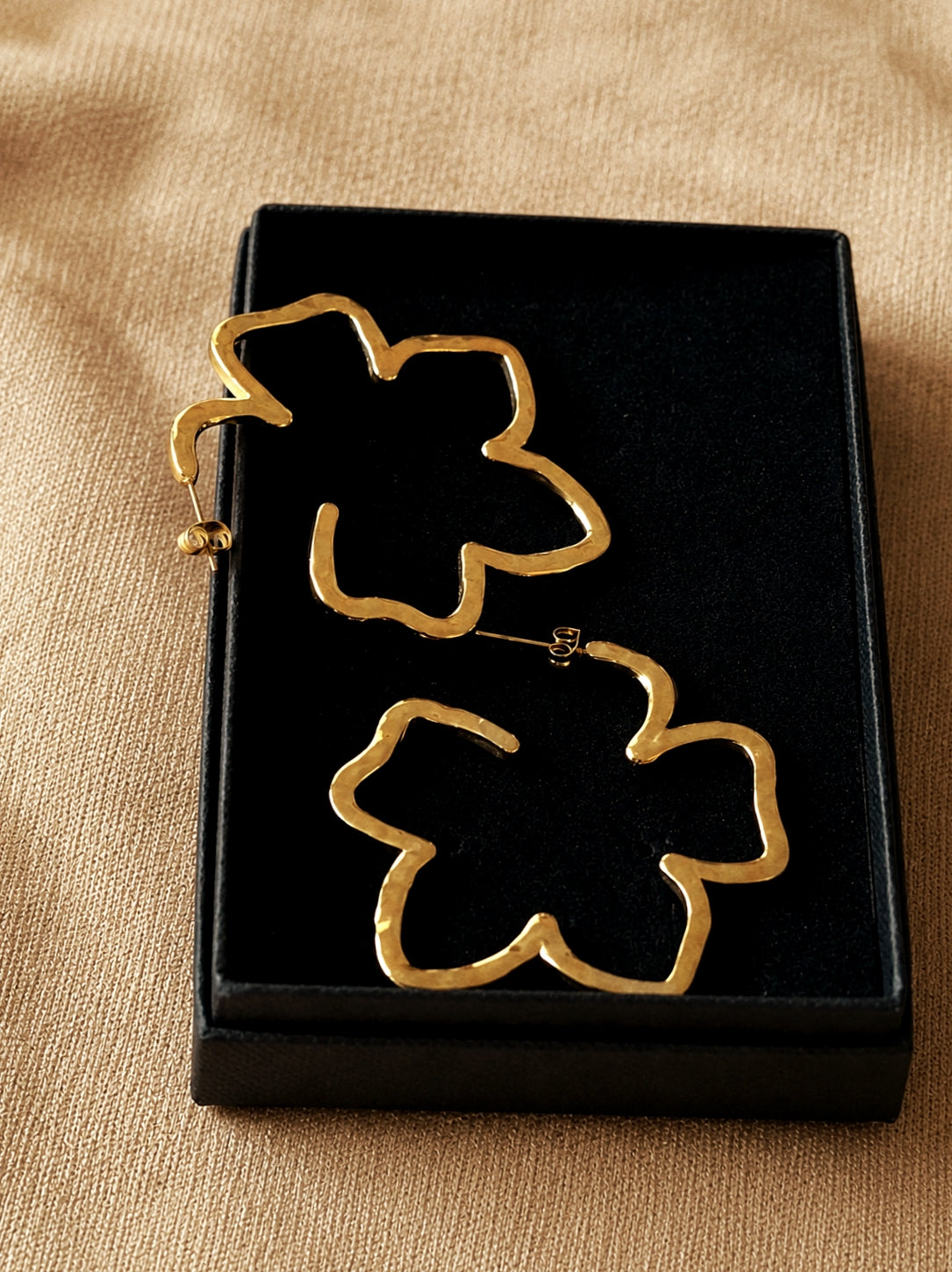 Justina Floral Earrings in Gold