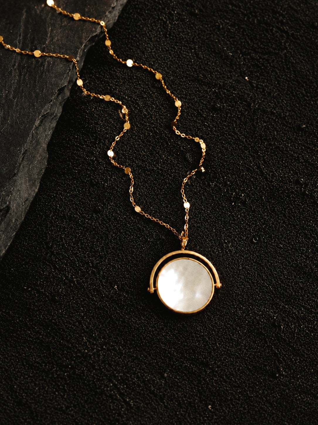 Rotating Mother of Pearl Necklace