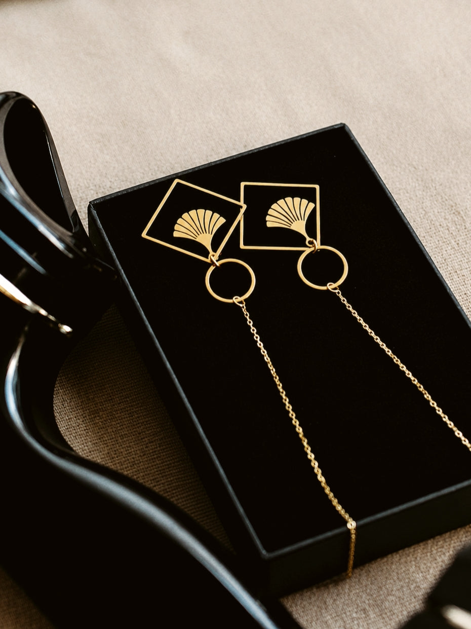 Signature Chain Earrings / Golden Era Limited Edition in Gold