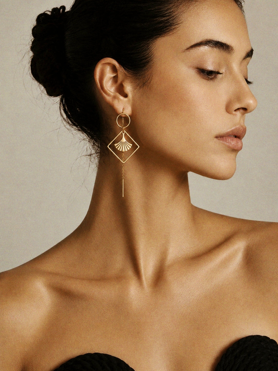 Signature Chain Earrings / Golden Era Limited Edition in Gold