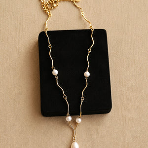 Unique Pearl Necklace Gold