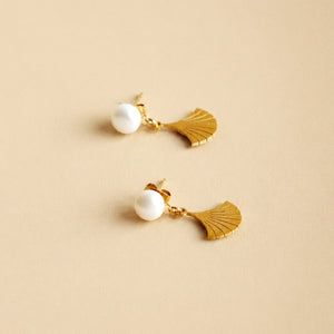 Golden Era Pearl Earrings