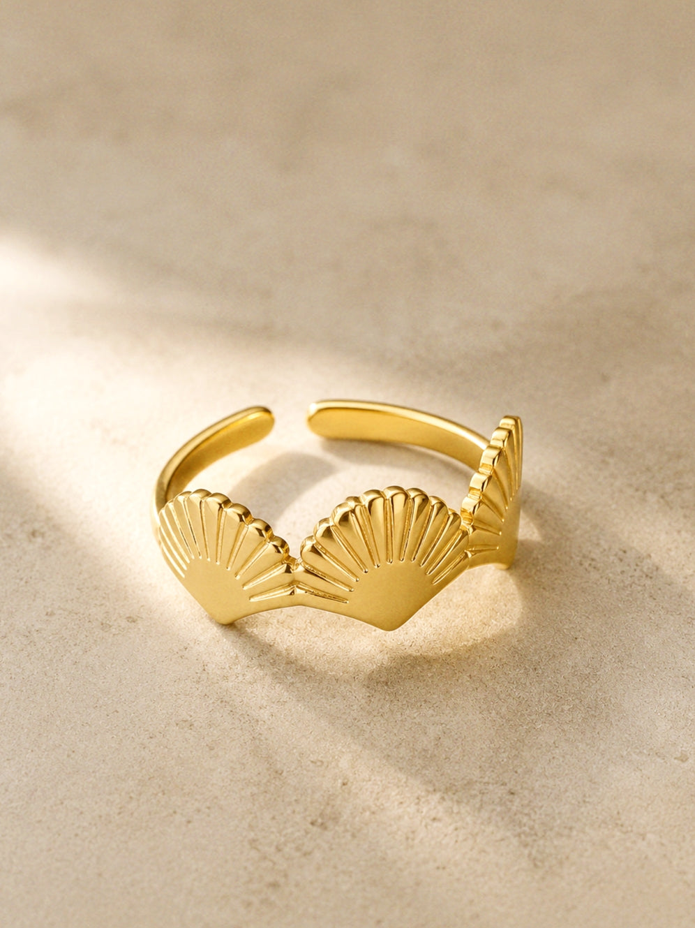 Golden Era Ring in Gold