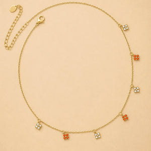 Beautiful Clover Necklace in Gold