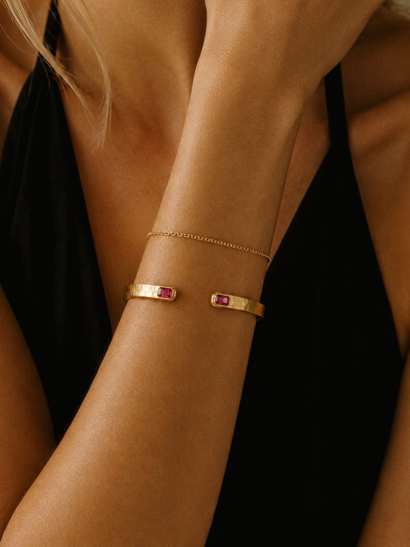 Alexandre Adjustable Bangle Gold / Red