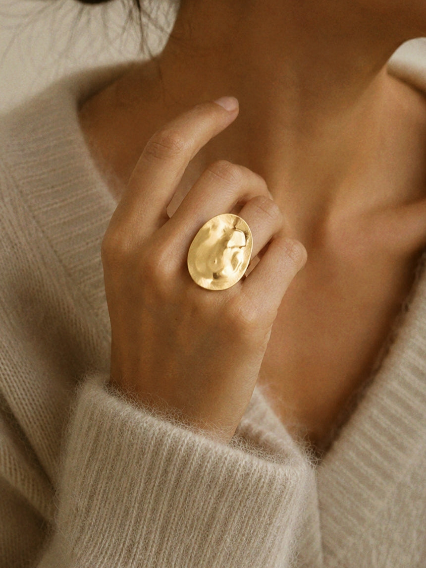 Patricia Statement Ring in Gold