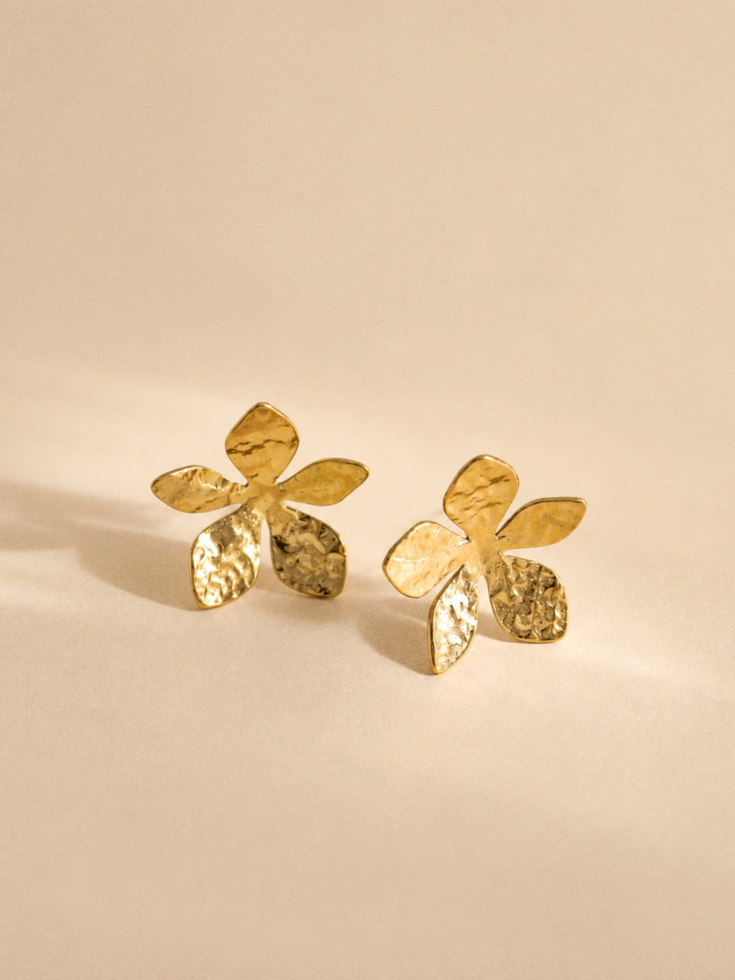 Melania Flower Earrings