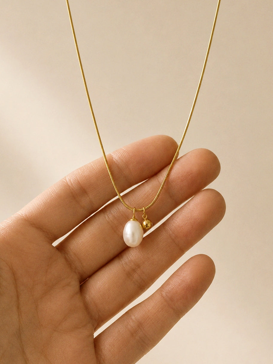 Delicate Pearl Necklace