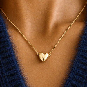 Atlas Magnetic Heart Necklace in Gold