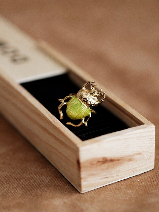 Unique Beetle Ring / Green