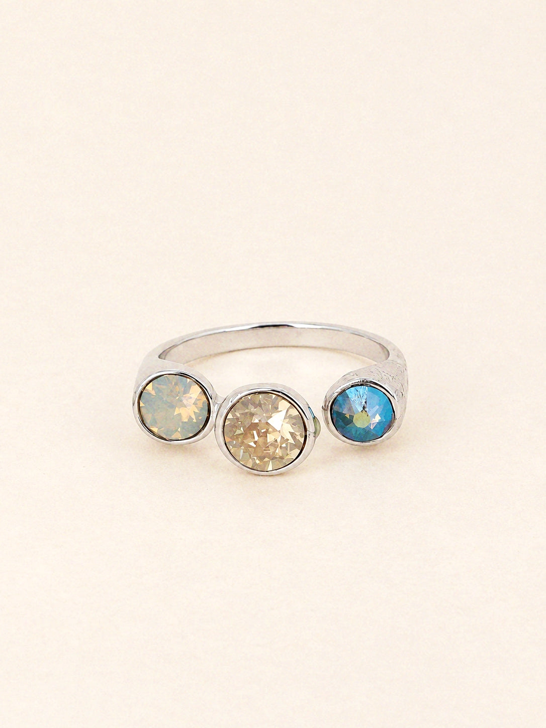 Elvira 3 Swarovski Stones Ring