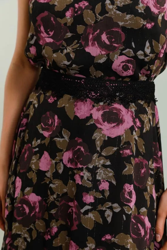 Romantic skirt with purple rose pattern