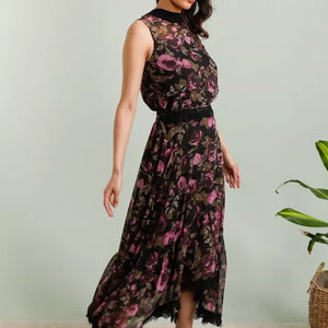 Romantic skirt with purple rose pattern