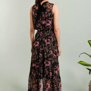 Romantic skirt with purple rose pattern