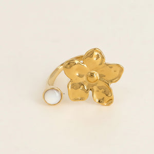Sabine Floral & Pearl Ring in Gold