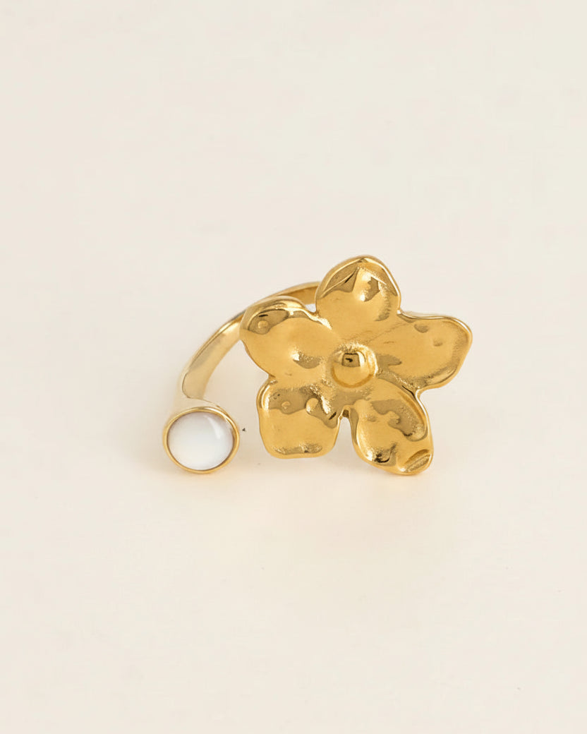 Sabine Floral & Pearl Ring in Gold