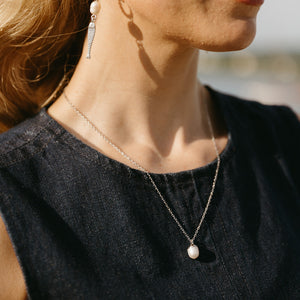 Summer Catch Pearl Necklace in Silver Colour