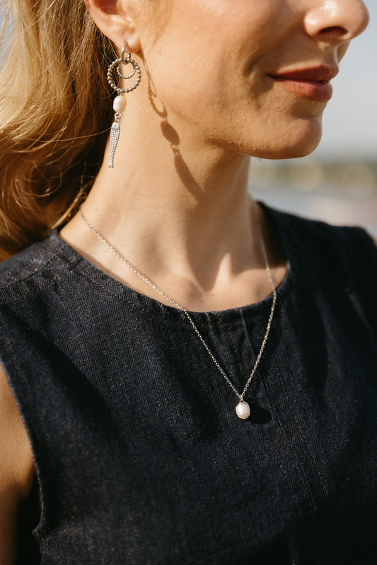 Summer Catch Pearl Necklace in Silver Colour
