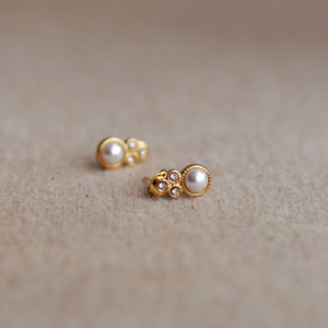 Zoelle Little Rhinestones And Pearl Earrings