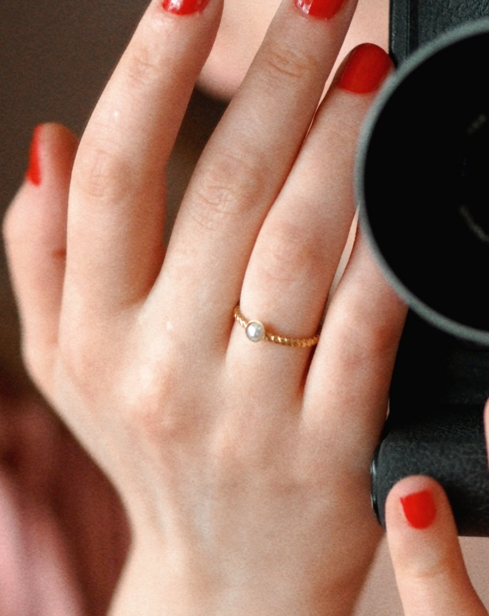 Summer Catch Pearl Ring