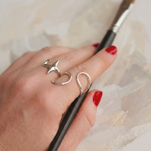 Elise Hugging Ring in Silver