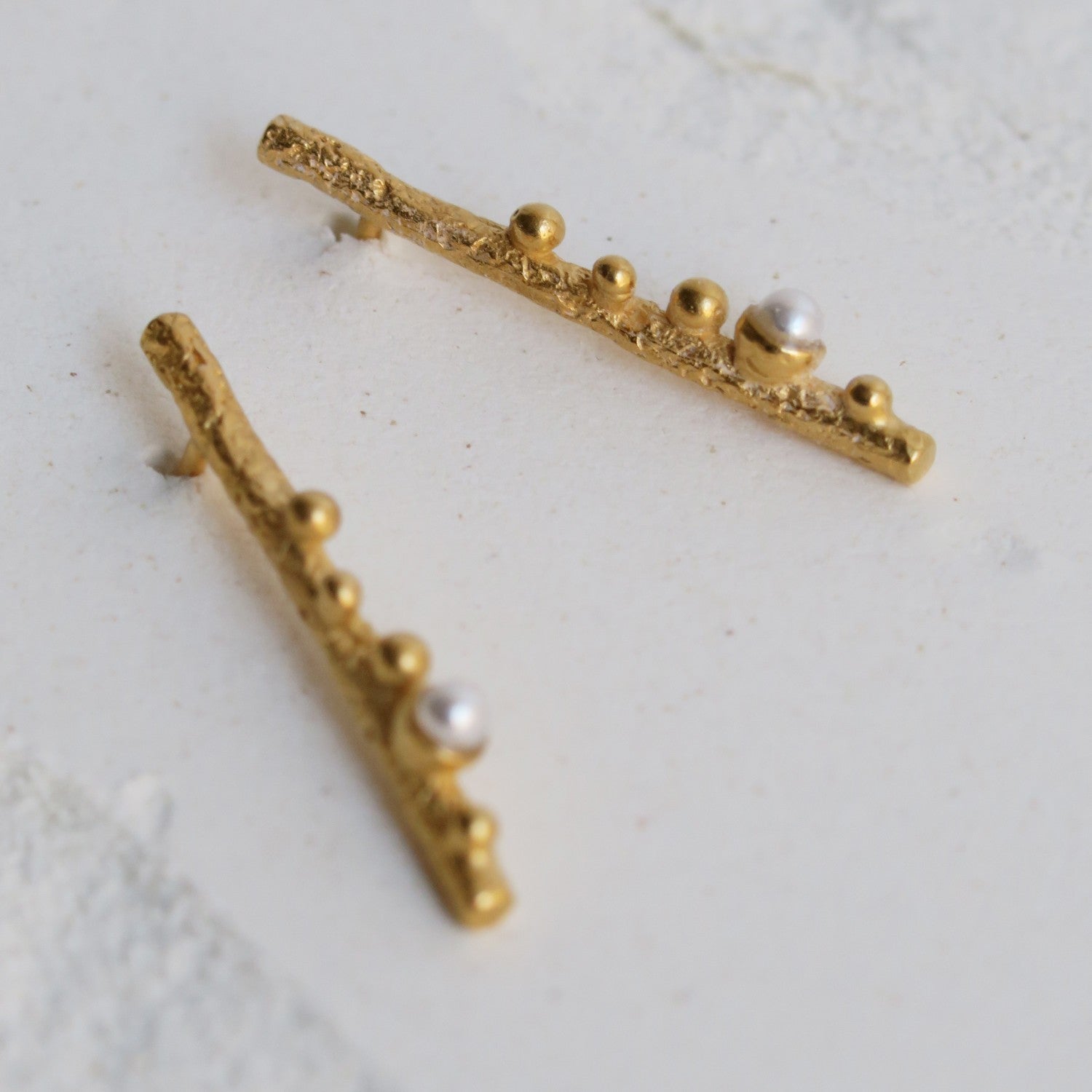 Guspira Golden Earrings