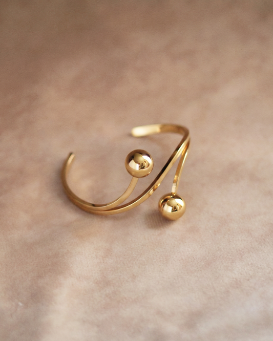 Laura Ball Bangle in Gold