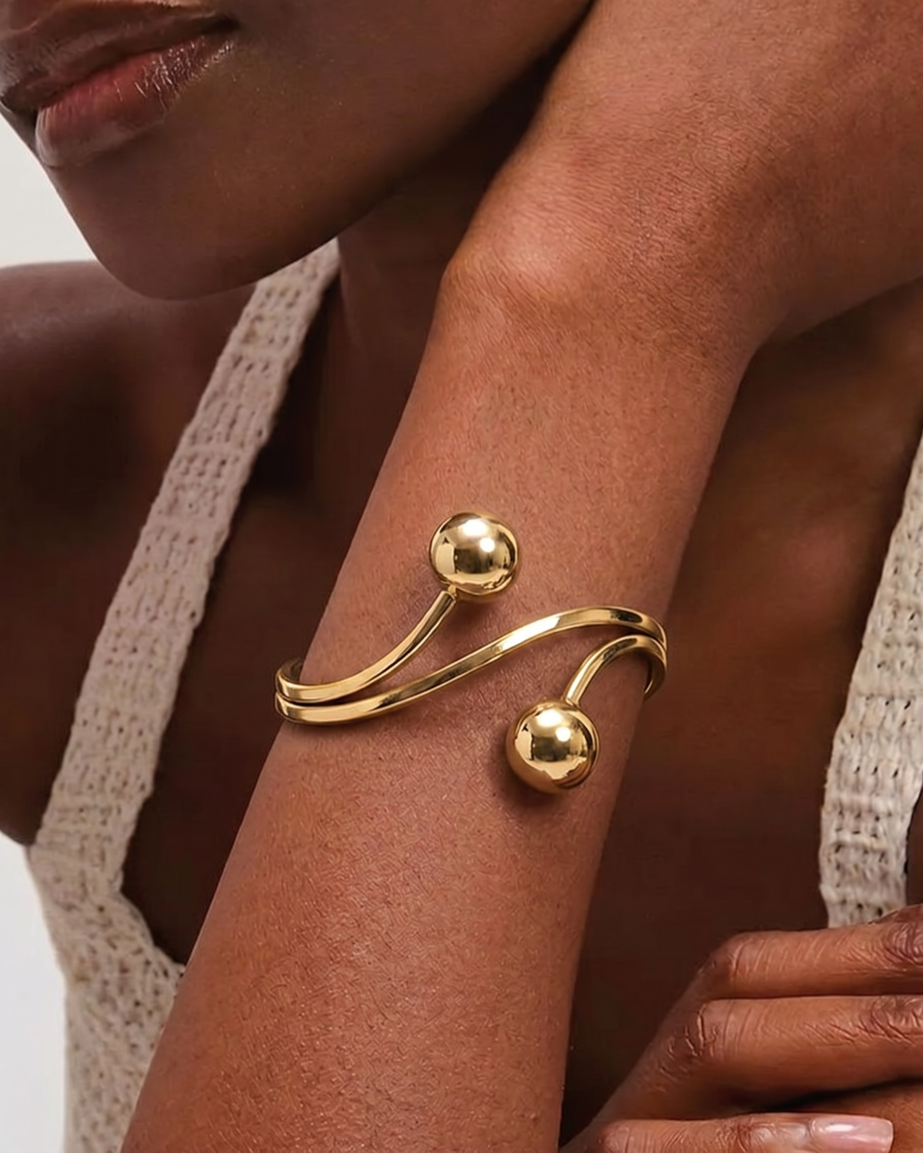 Laura Ball Bangle in Gold