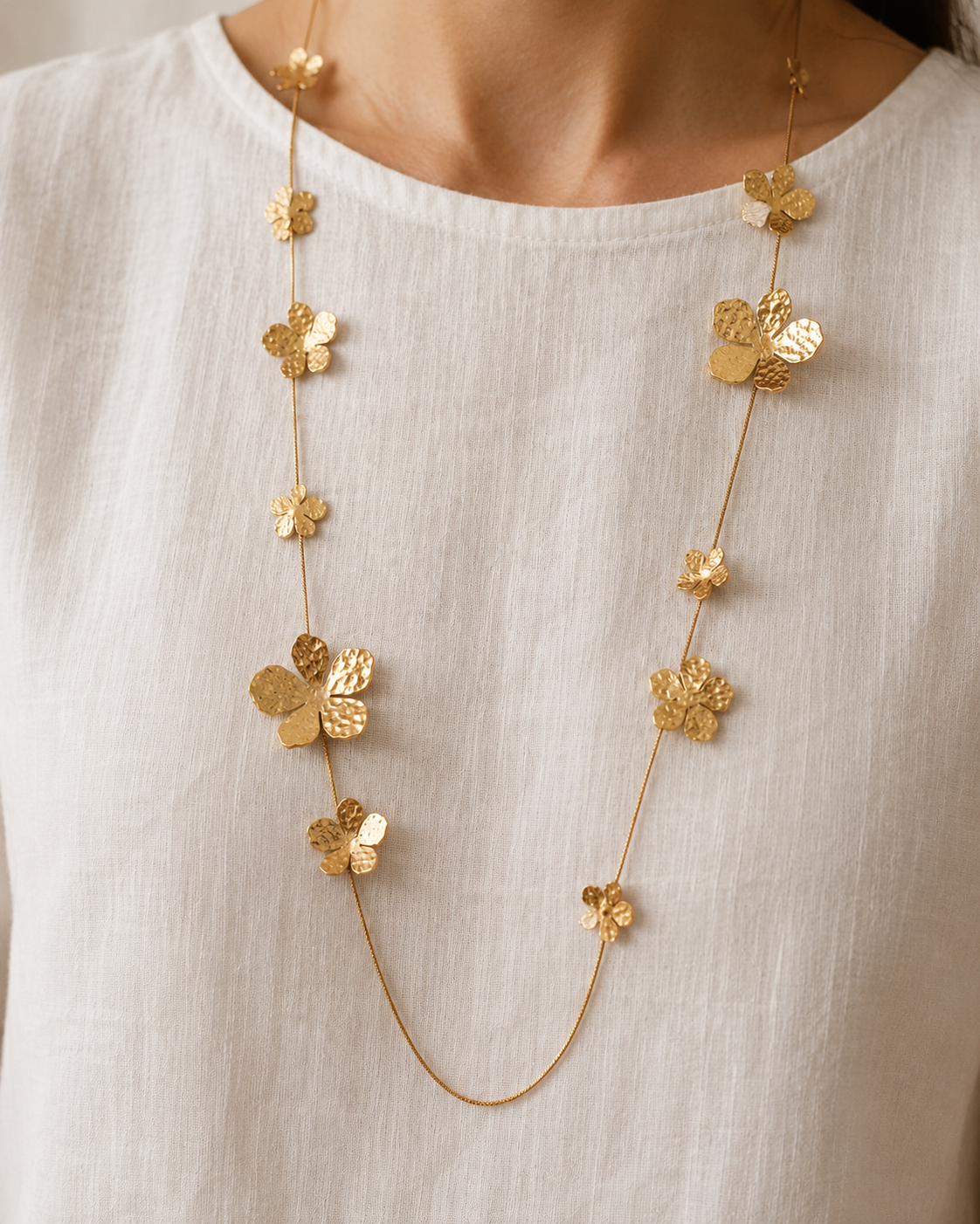 Melania Flower Necklace in Gold