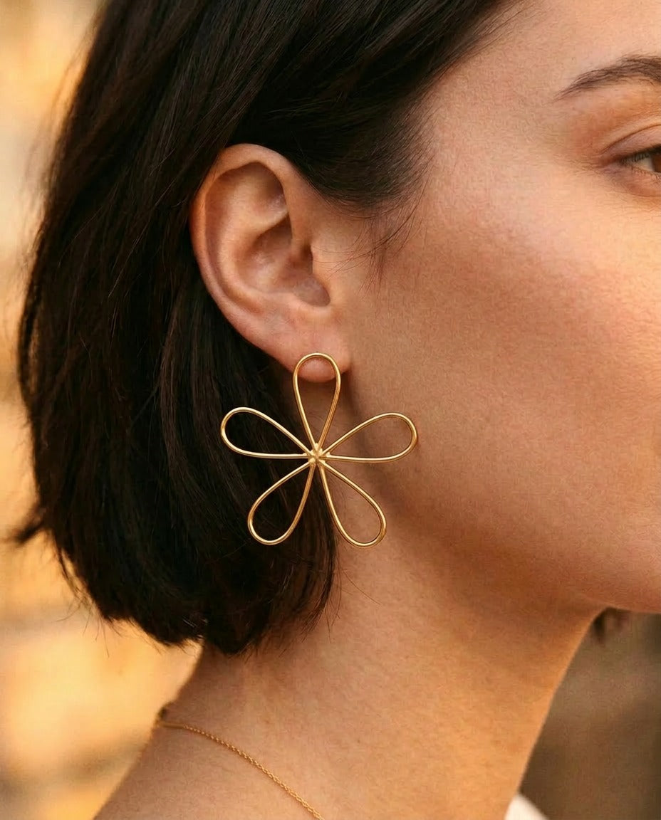 Felicity Flower Earrings in Gold