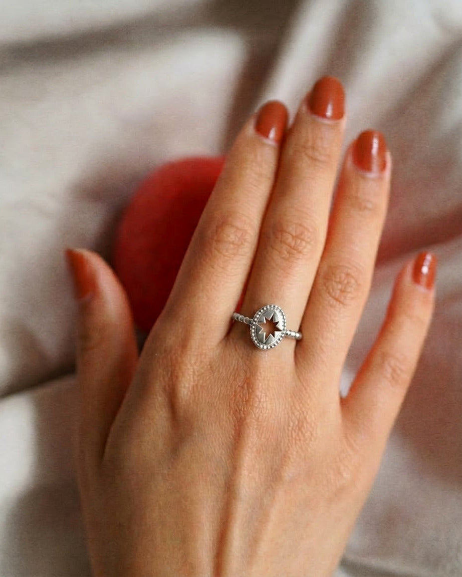 Pauline Star Ring in Silver