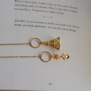 Signature Chain Earrings / Paris Limited Edition in Gold