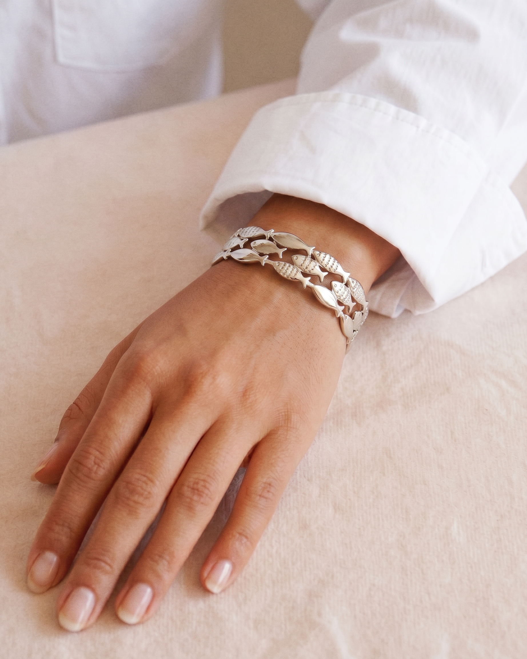 Marina School of Fish Bangle in Silver