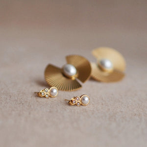 Zoelle Little Rhinestones And Pearl Earrings