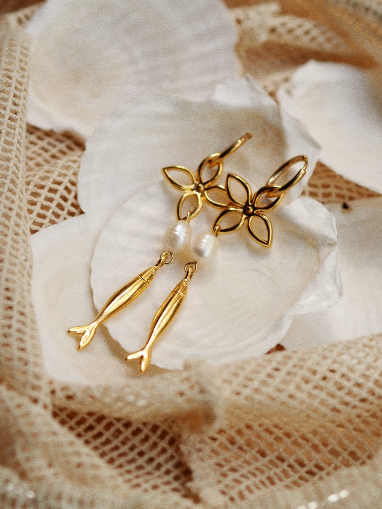 Summer Catch Statement Earrings / N°2